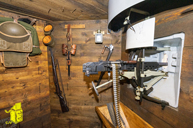 In het schietgat is een zware mitrailleur model 1937 opgesteld